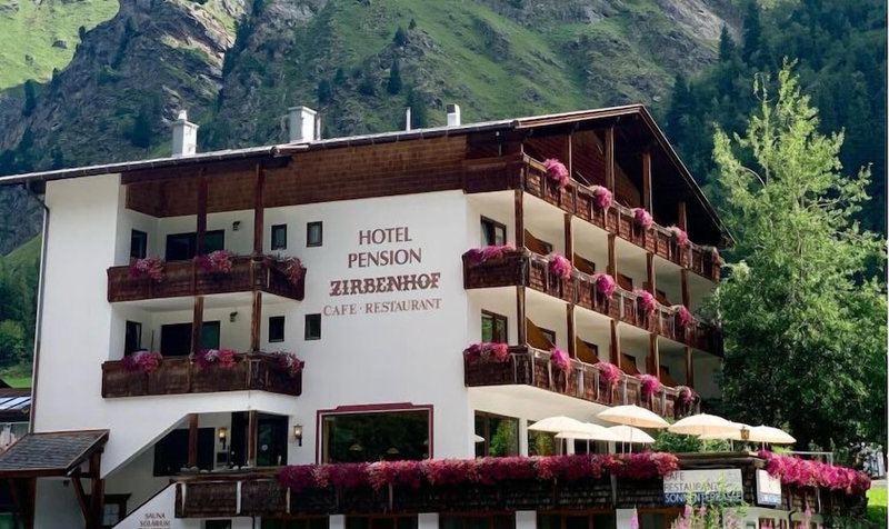 Alpinhotel Zirbenhof, Sankt Leonhard im Pitztal, Austria