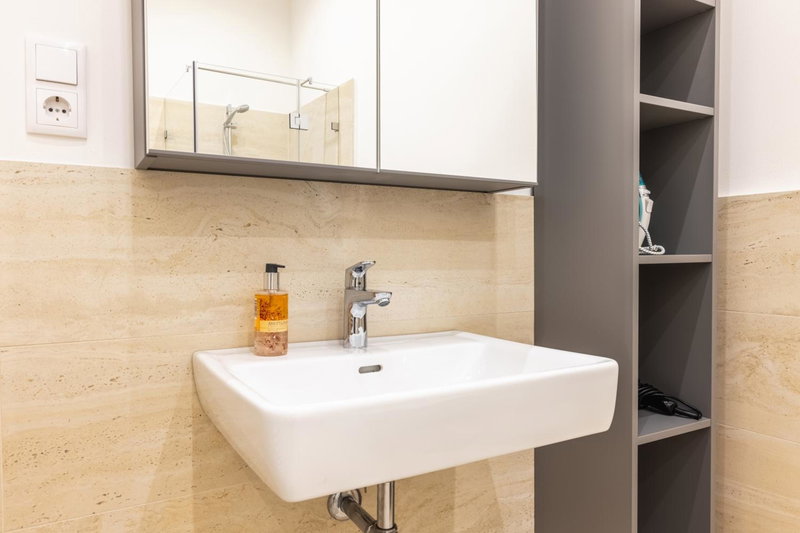 Spacious 2 bedroom apartment nearby center, Vienna, Austria