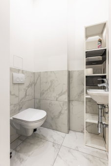 Spacious 2 bedroom apartment nearby center, Vienna, Austria
