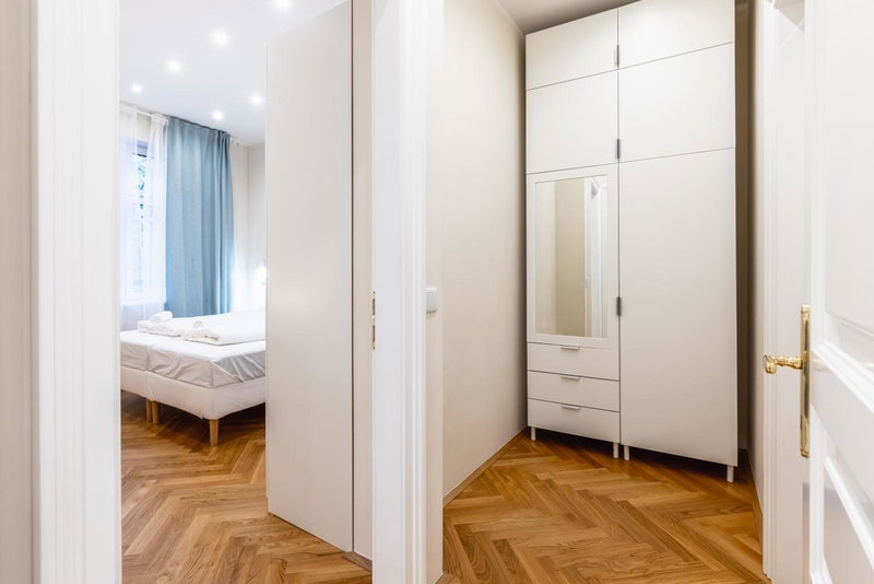 Spacious 2 bedroom apartment nearby center, Vienna, Austria