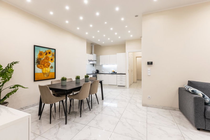 Spacious 2 bedroom apartment nearby center, Vienna, Austria