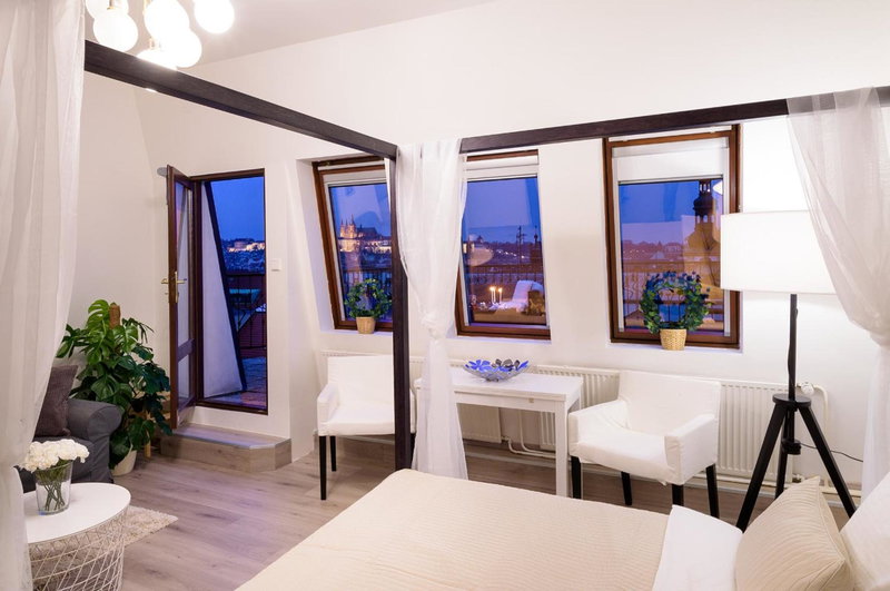 A/C + TERRACE Breakfast at Tiffany’s, Prague, Czechia