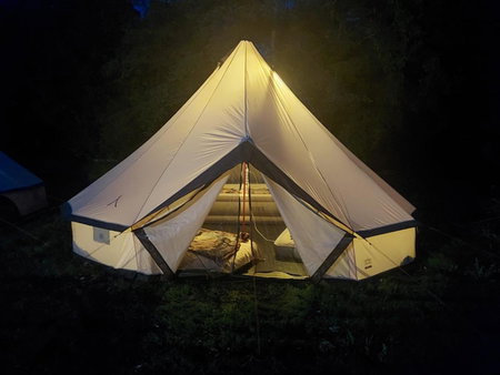 Šeberák - ubytování v CHATIČKÁCH a GLAMPING, Prague, Czechia