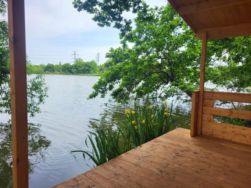 Šeberák - ubytování v CHATIČKÁCH a GLAMPING, Prague, Czechia