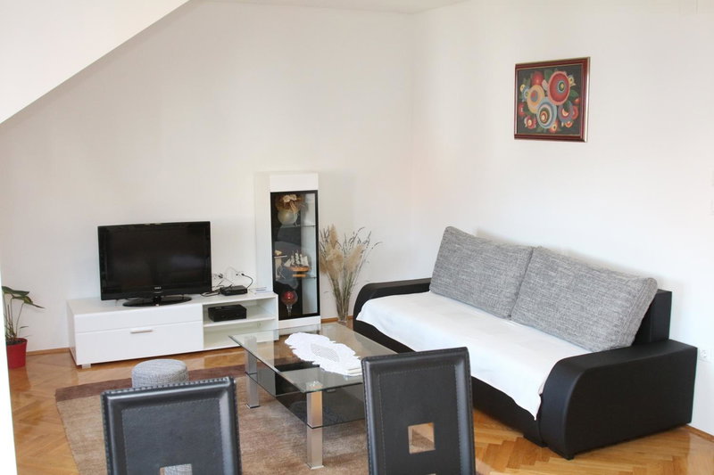 Apartments "Pavić" near Zagreb Airport, Velika Gorica, Croatia