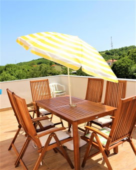 Apartments MARIO, Malinska, Croatia