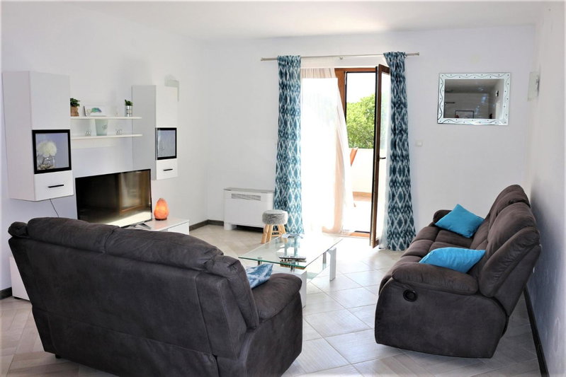 Apartments MARIO, Malinska, Croatia