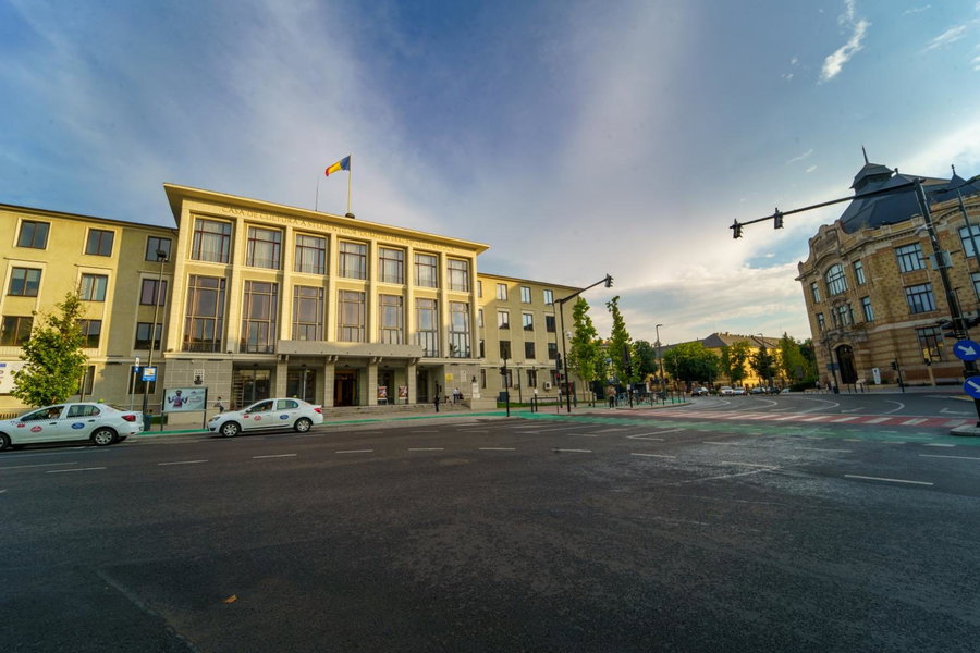 Main square 5 star luxury apartment with view, Cluj-Napoca, Romania