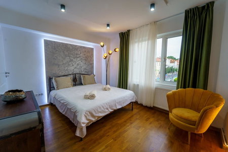 Main square 5 star luxury apartment with view, Cluj-Napoca, Romania