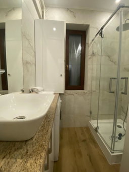 Intimate Inn, Arad, Romania