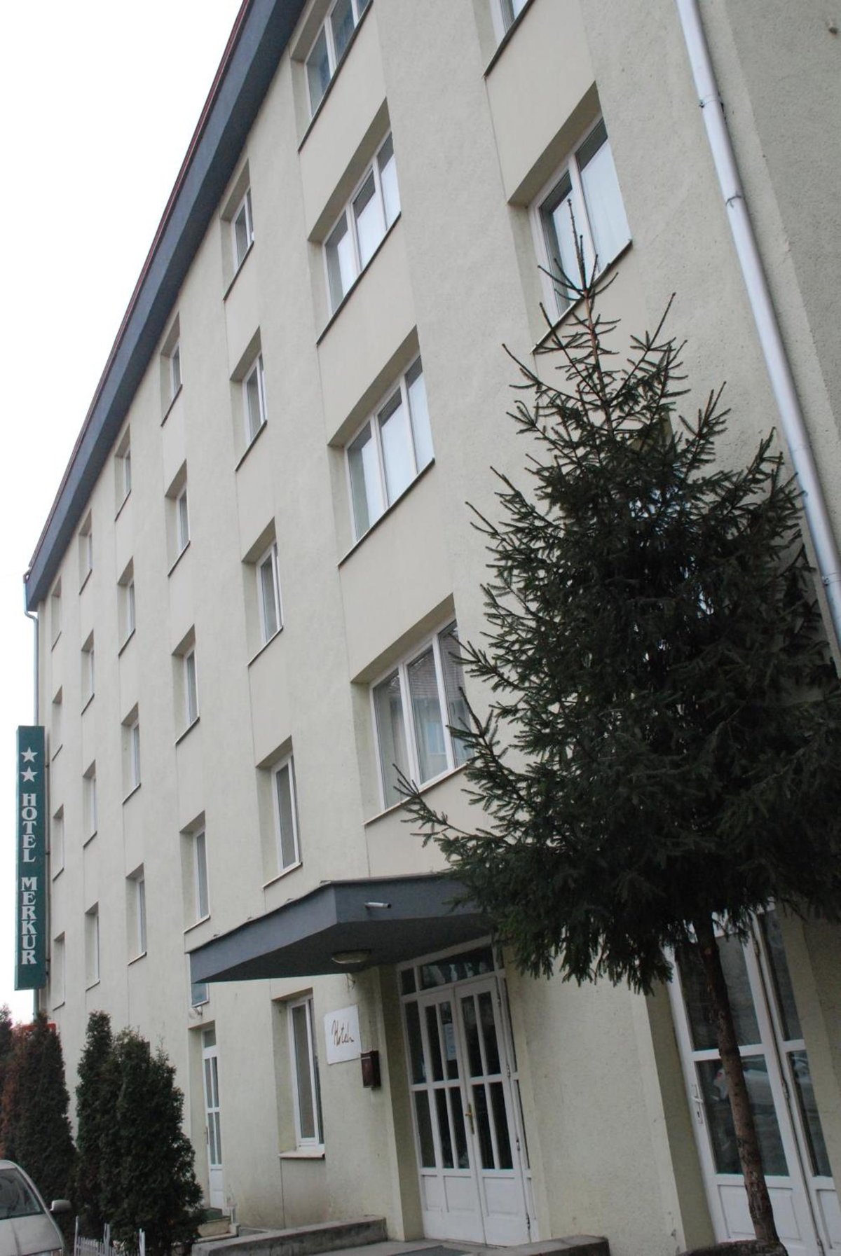 Hotel Merkur, Romania