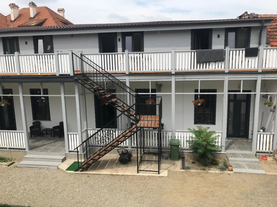 Garsoniera Delia Brasov, Braşov, Romania