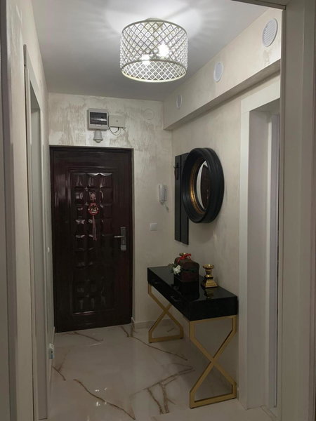 Leon Apartment, Brăila, Romania