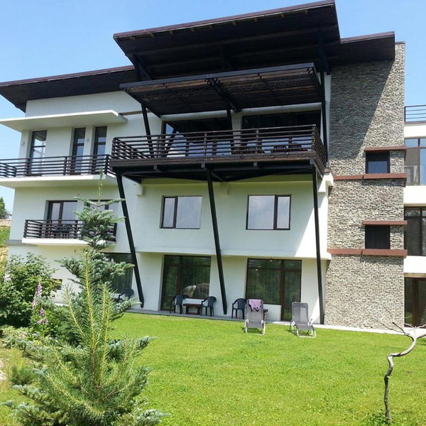 Vila Poarta Bucegilor, Bran, Romania