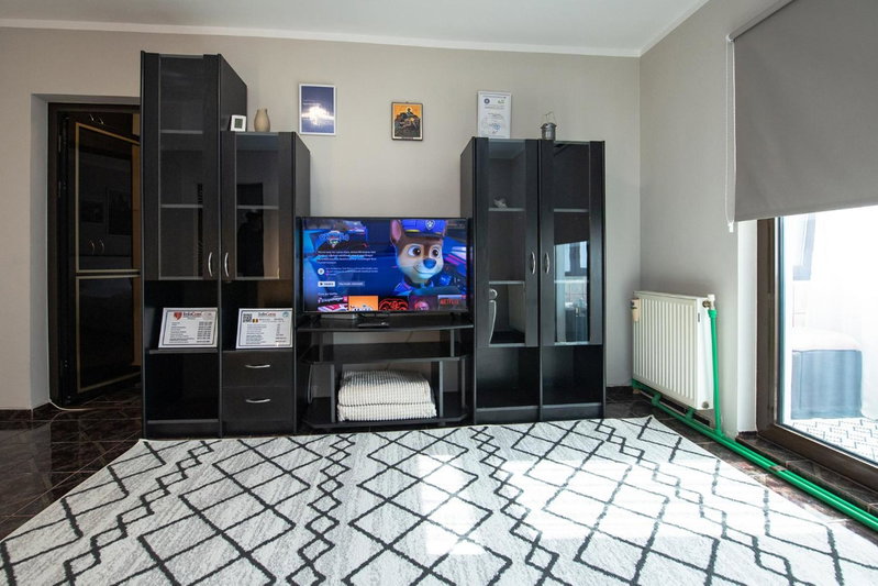 Apartament S46, Roman, Romania