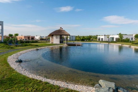 Teichappartement am Golfplatz und Therme Lutzmannsburg, Zsira, Hungary