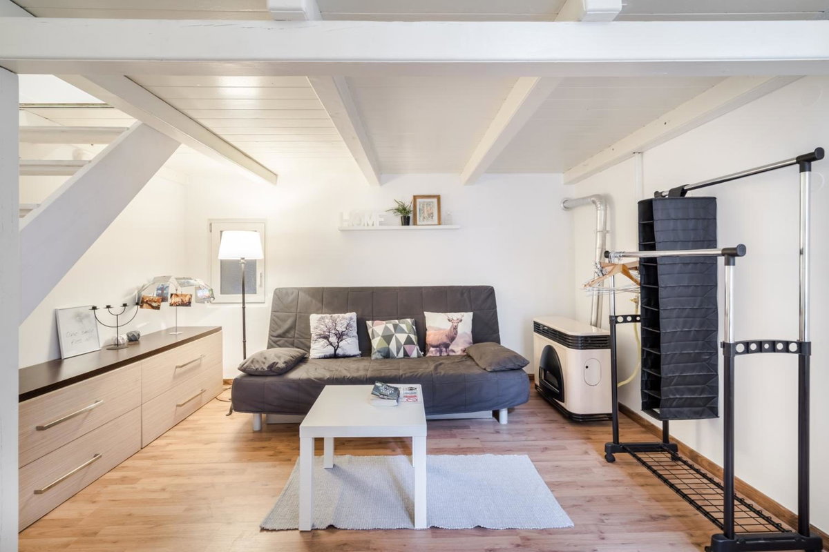 BpR Vinyl Style Studio Home with A/C, Hungary