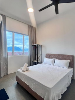 Langkawi Seaview Cube w/ Rooftop Pool, Kuah, Malaysia
