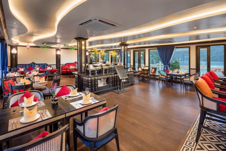 Verdure Lotus Luxury Cruise on Lan Ha Bay, Ha Long, Vietnam
