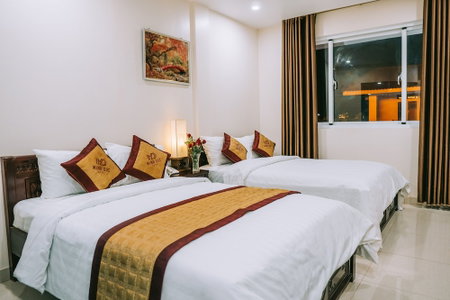 Minh Duc Hotel, Ha Long, Vietnam