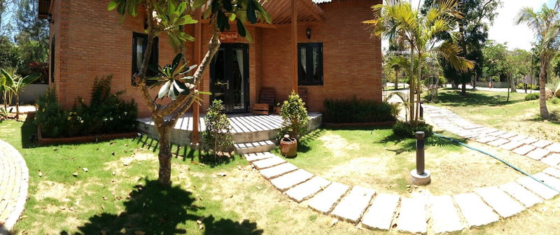Longhai Channel Beach Resort, Long Dien, Vietnam