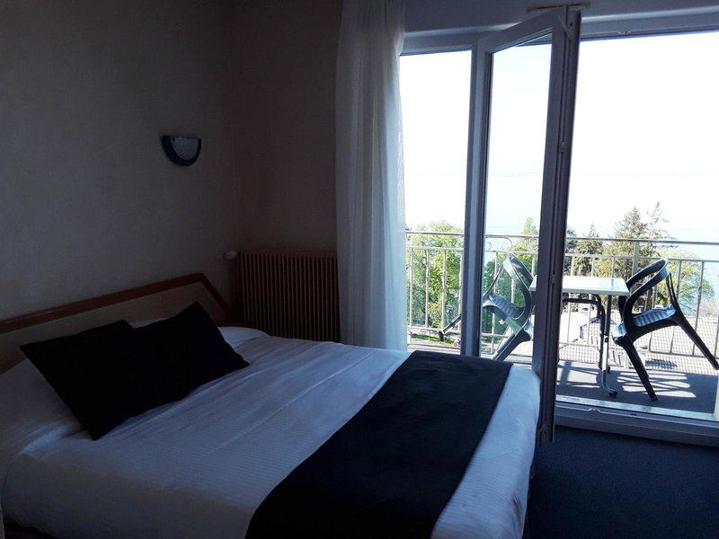 Hôtel Evian Express - Terminus, Évian-les-Bains, France