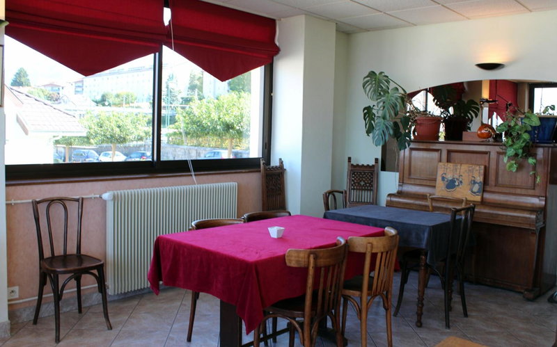 Hôtel Evian Express - Terminus, Évian-les-Bains, France