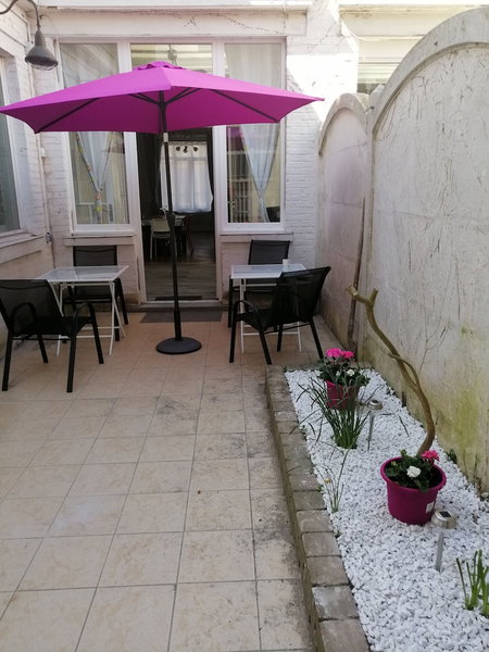 B&B My Art House - Douai Centre, Douai, France