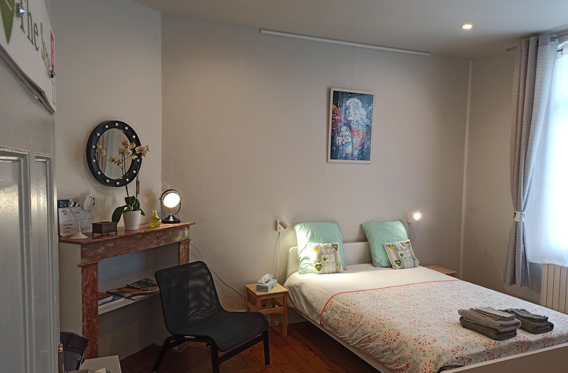 B&B My Art House - Douai Centre, Douai, France