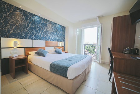 Hôtel Holidays & Work, Sanary-sur-Mer, France