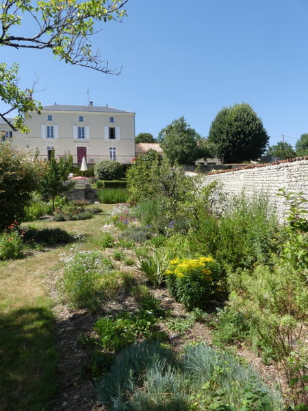 Les Jardins de Xanton, Xanton-Chassenon, France