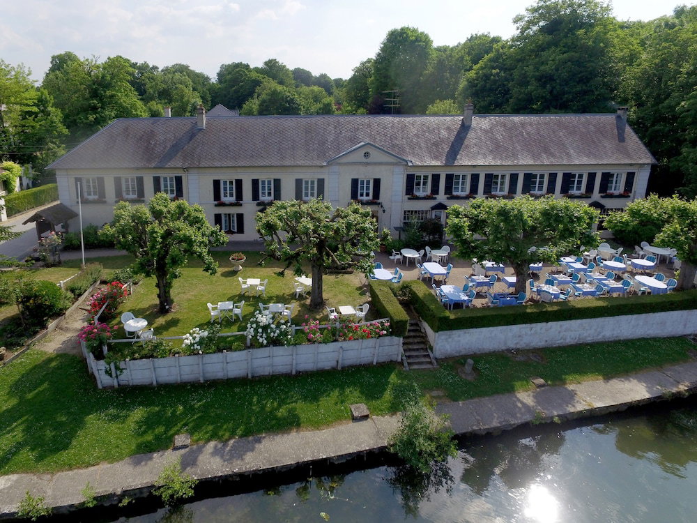 Hostellerie du Pavillon St Hubert, France