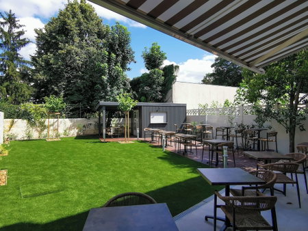 Bloom Hostel Bar & Garden, Bordeaux, France