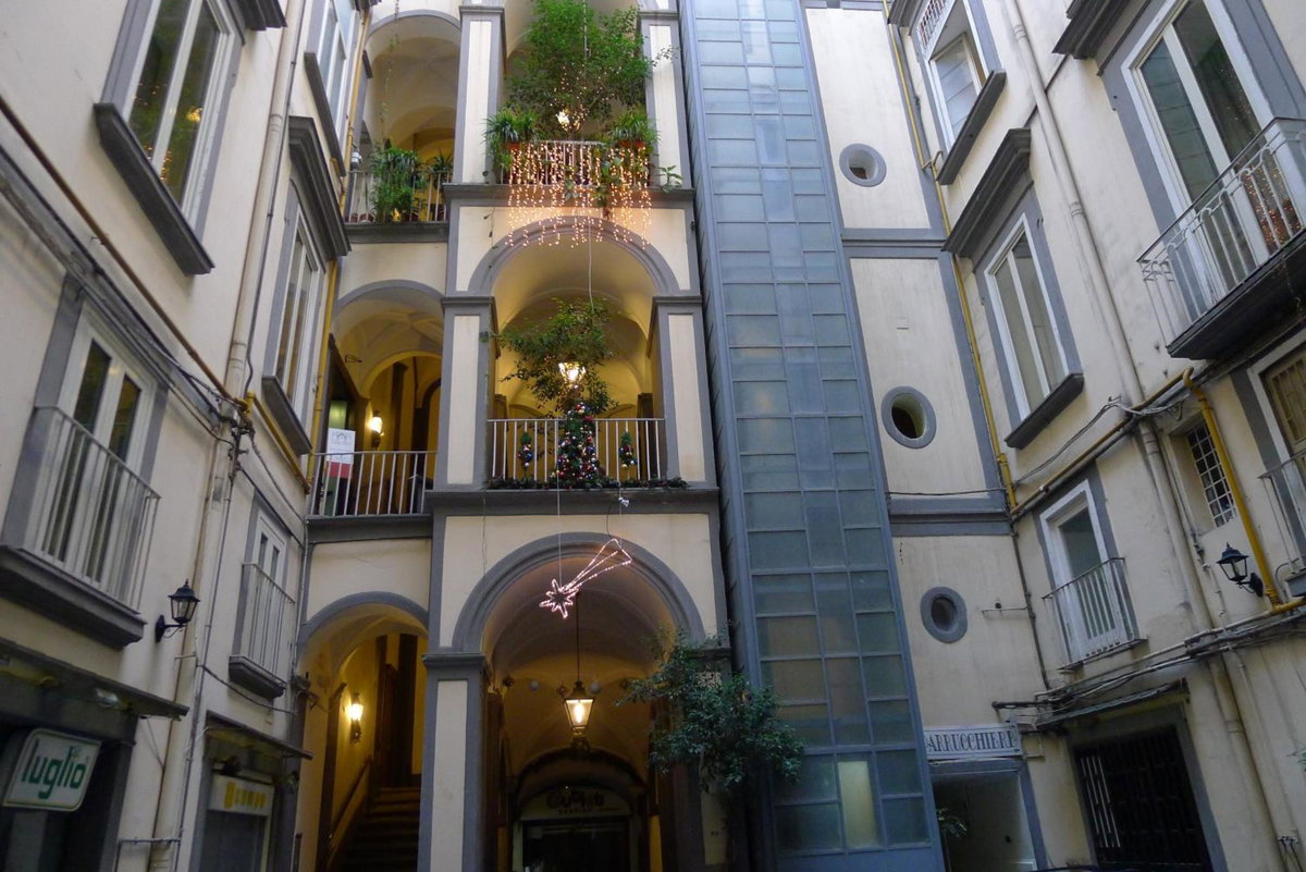 B&B Napoli Plebiscito, Italy