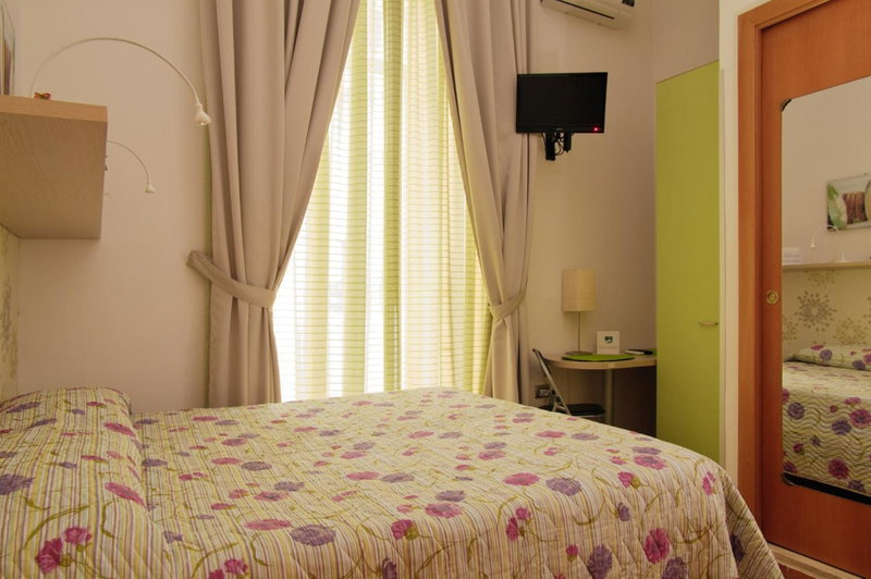 B&B Napoli Plebiscito, Naples, Italy