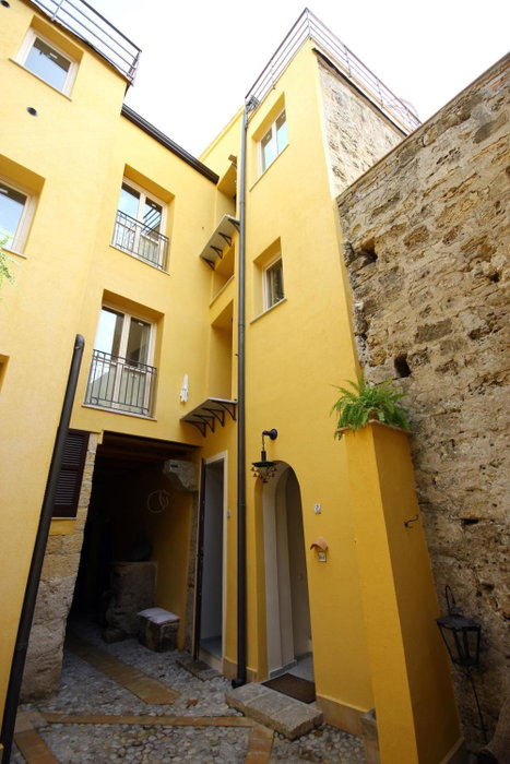 Khalisah, Palermo, Italy