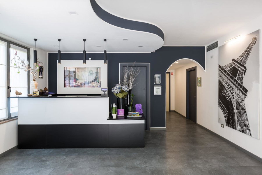 Hotel Canarino, Riva del Garda, Italy