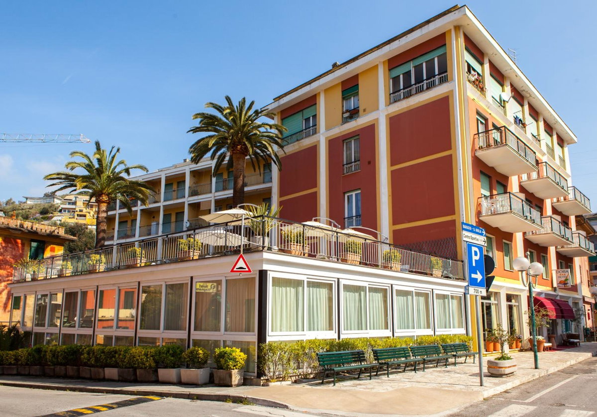 Hotel · Hotel Doria, Cavi Di Lavagna