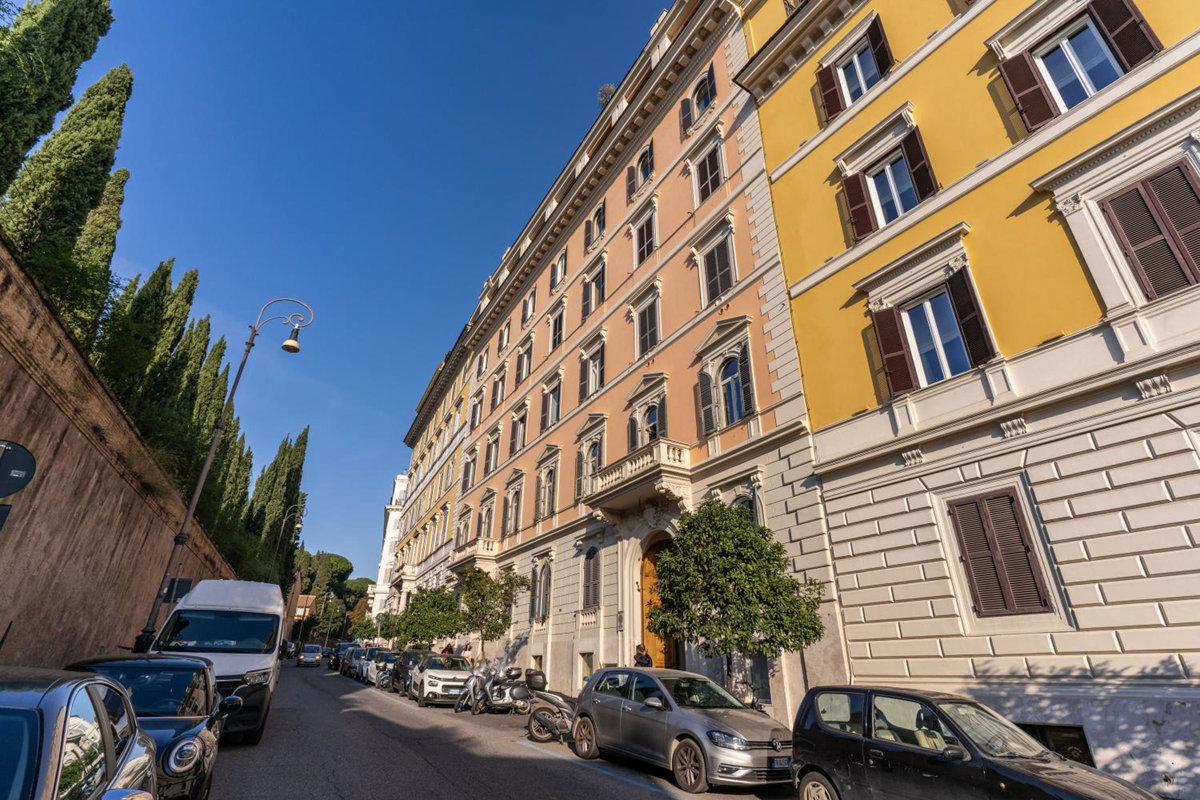 Operà Suites Pinciana, Italy