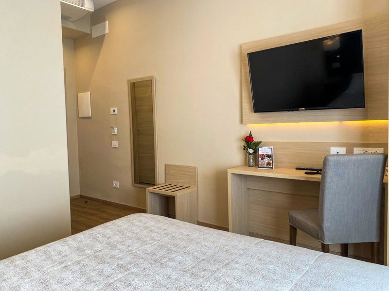 Hotel Victoria, Cuneo, Italy