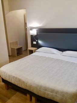 Hotel Victoria, Cuneo, Italy