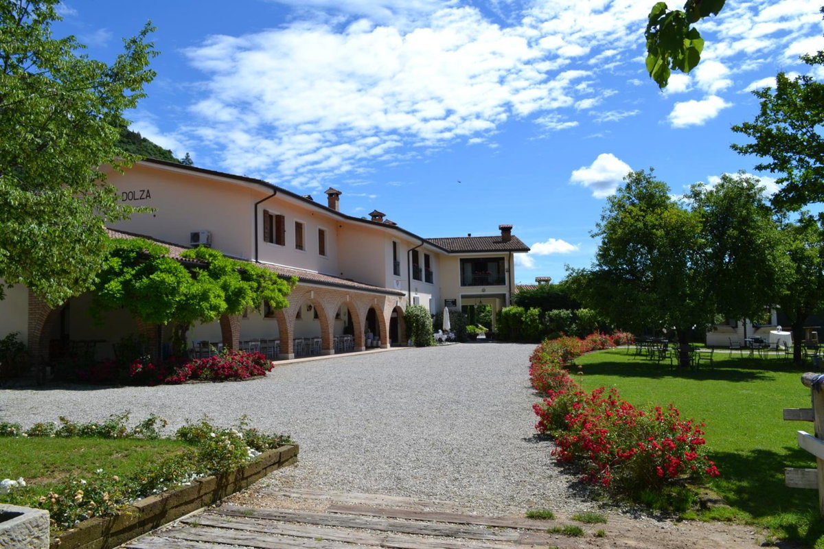 Hotel · Agriturismo La Dolza, Follina