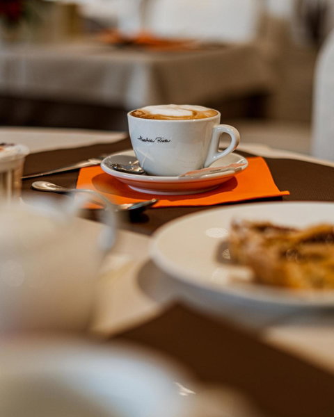 Hotel Ristorante Vecchia Riva, Varese, Italy