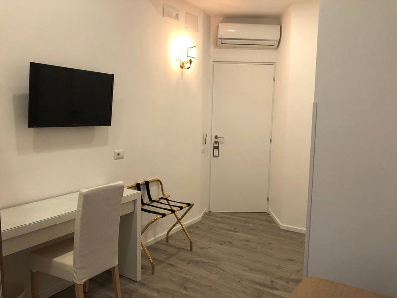 b&b don Mimì, Naples, Italy