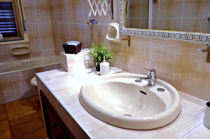 Bed & Breakfast Fontanarossa Airport -Private Parking-, Catania, Italy