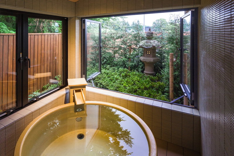 Hakai Konohanakan, Oshino, Japan