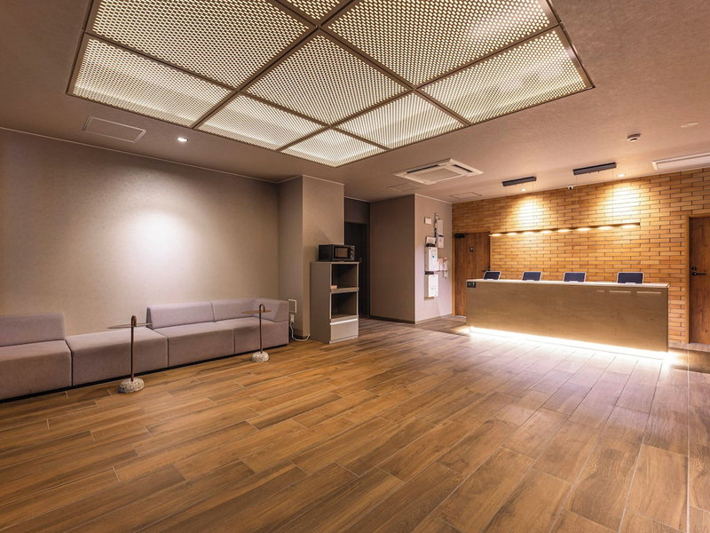 Lacer Okinawa Naha Miebashi, Naha, Japan