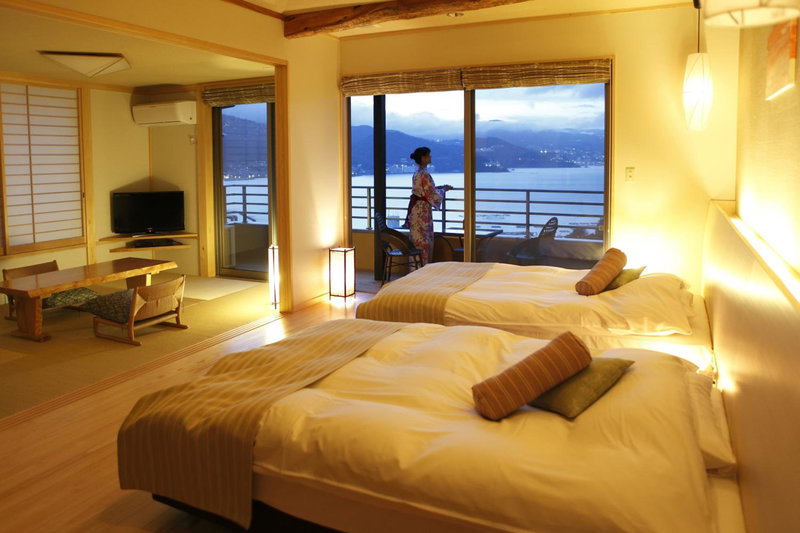 Uminohana, Atami, Japan