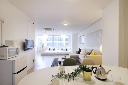 Nikke Building (401, 402), Hiroshima, Japan