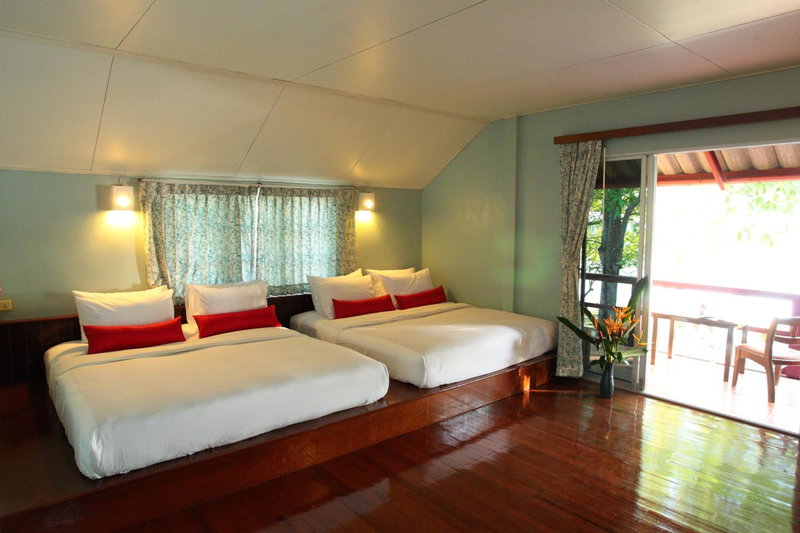 Villa Cha Cha Chaolao Beach Resort, Chao Lao Beach, Thailand